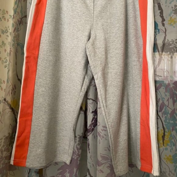 G.W. Sport Elastic/Drawstring Waist Capri Sweat Pant, size Large - Picture 2 of 5